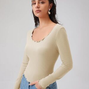 Ruffled Edge Ribbed Top